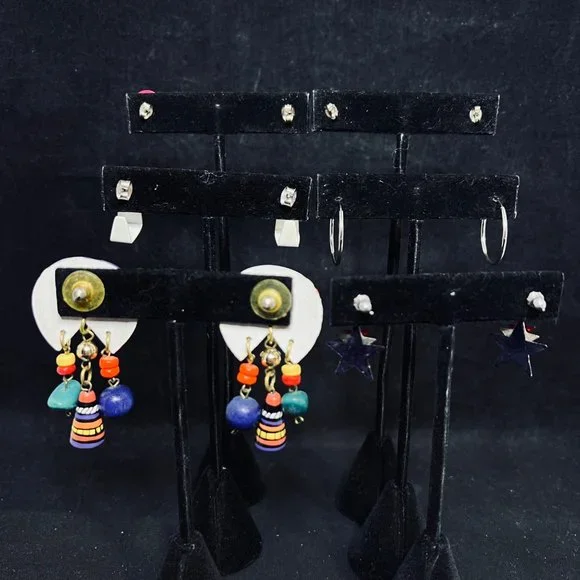 Lot of 6 Silver Tone Pierced Earrings (4830) - Picture 3 of 9